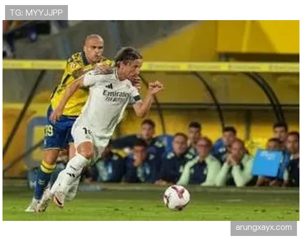 维尼修斯再度爆发助皇马逆转取胜,状态回暖成关键先生 维尼修斯再度爆发助皇马逆转取胜,状态回暖成关键先生