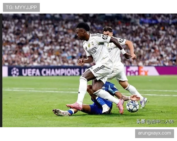 皇家社会更衣室氛围火热,全队备战新赛季状态出色 皇家社会更衣室氛围火热,全队备战新赛季状态出色