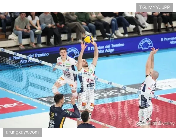 维罗纳比赛节奏近期表现稳健，攻防转换效率持续提升